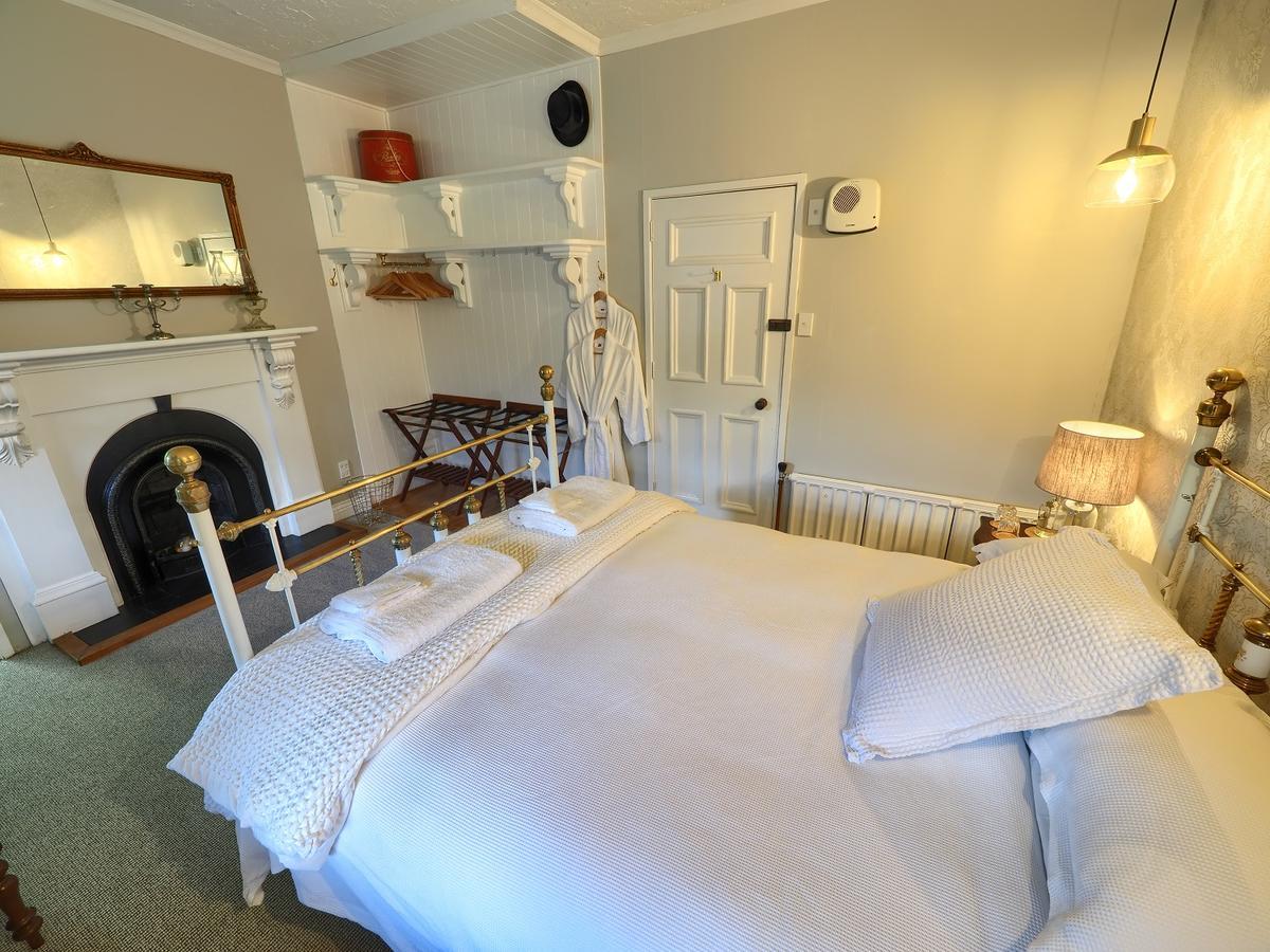 The Ferry Bed & Breakfast Queenstown Exterior foto